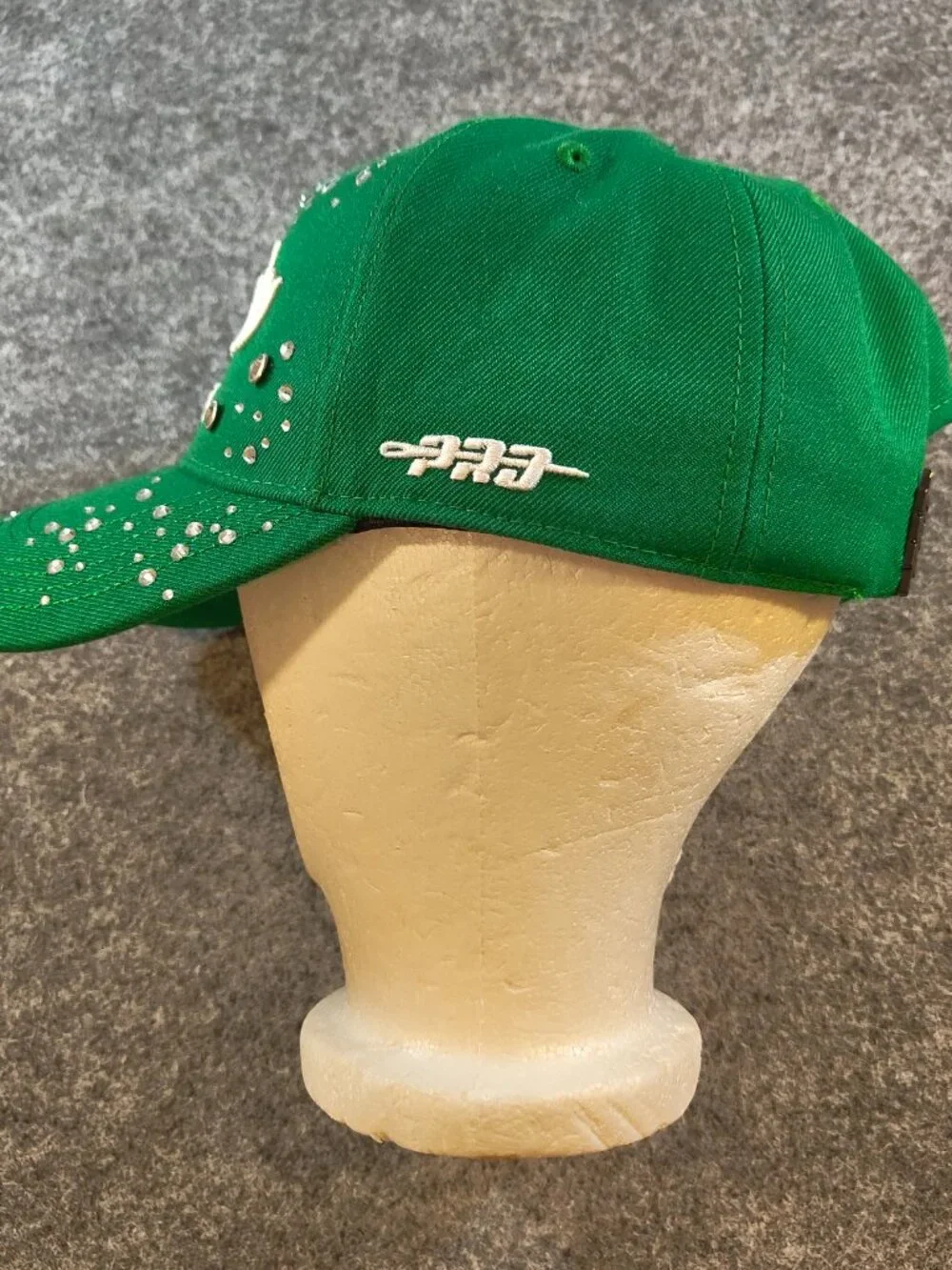 Pro Standard Boston Celtics Women’s Rhinestone Snapback Hat
